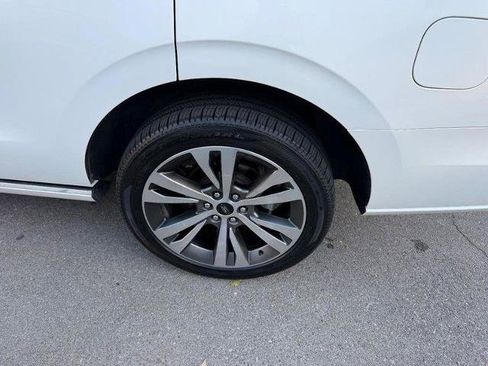 Certified 2020 Ford Expedition Platinum image 9