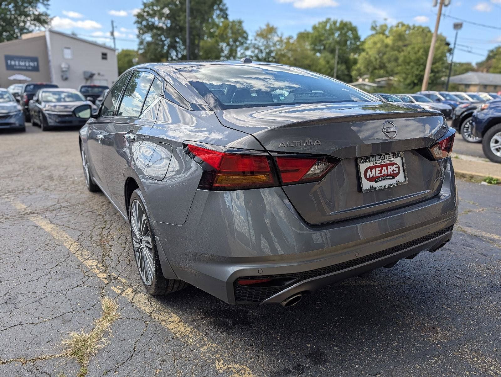 Used 2024 Nissan Altima 2.5 SL AWD/4WD image 10