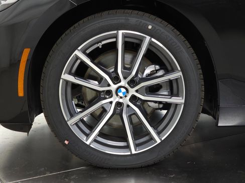 Used 2025 BMW 230i xDrive Coupe w/ Convenience Package image 8