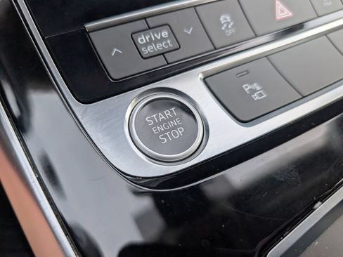 Used 2022 Audi Q7 3.0T Premium Plus AWD/4WD image 25