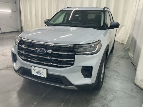 New 2026 Ford Explorer Active image 9