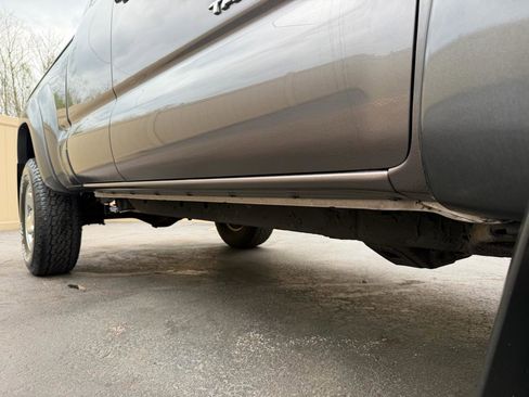 Used 2012 Toyota Tacoma 4x4 Access Cab V6 w/ SR5 Pkg image 24