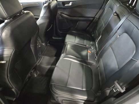 Used 2020 Ford Escape Titanium image 18