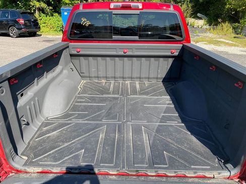 Used 2021 GMC Canyon AT4 image 25