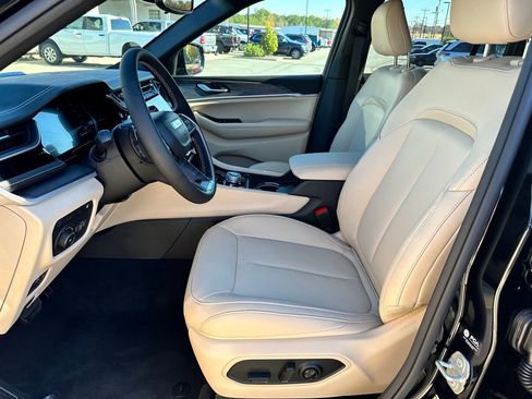Used 2024 Jeep Grand Cherokee Limited 4xe w/ MOPAR Finishing Package AWD/4WD image 7