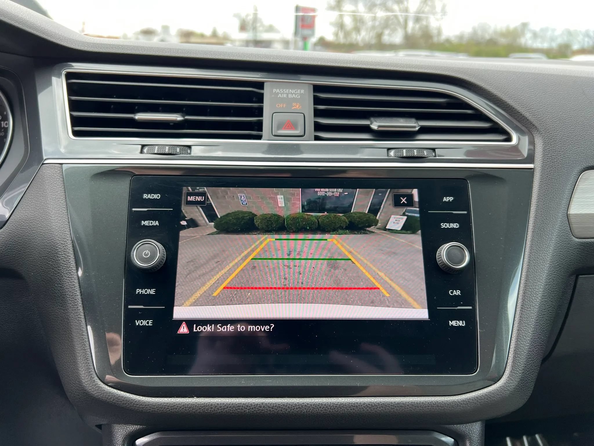 Used 2020 Volkswagen Tiguan S FWD image 17