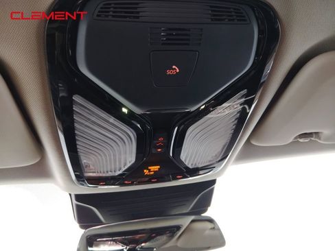 Used 2023 BMW X7 xDrive40i w/ Premium Package image 24