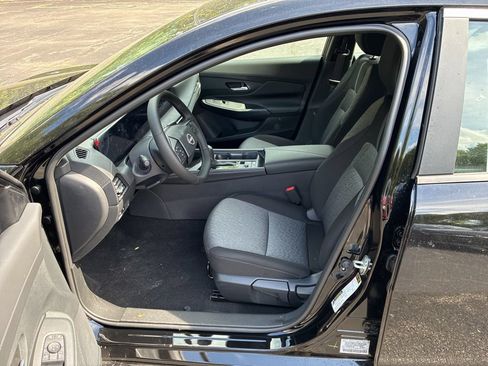 New 2026 Nissan Sentra SV w/ SV Convenience Package FWD image 14