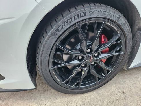 Used 2024 Chevrolet Corvette Stingray Preferred Conv w/ 2LT image 9