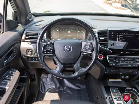 Used 2022 Honda Pilot Black Edition image 2