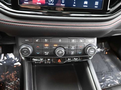 Used 2024 Dodge Durango GT AWD/4WD image 20