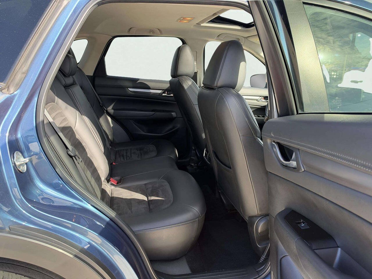 Used 2018 MAZDA CX-5 Touring w/ Preferred Equipment Package AWD/4WD image 13