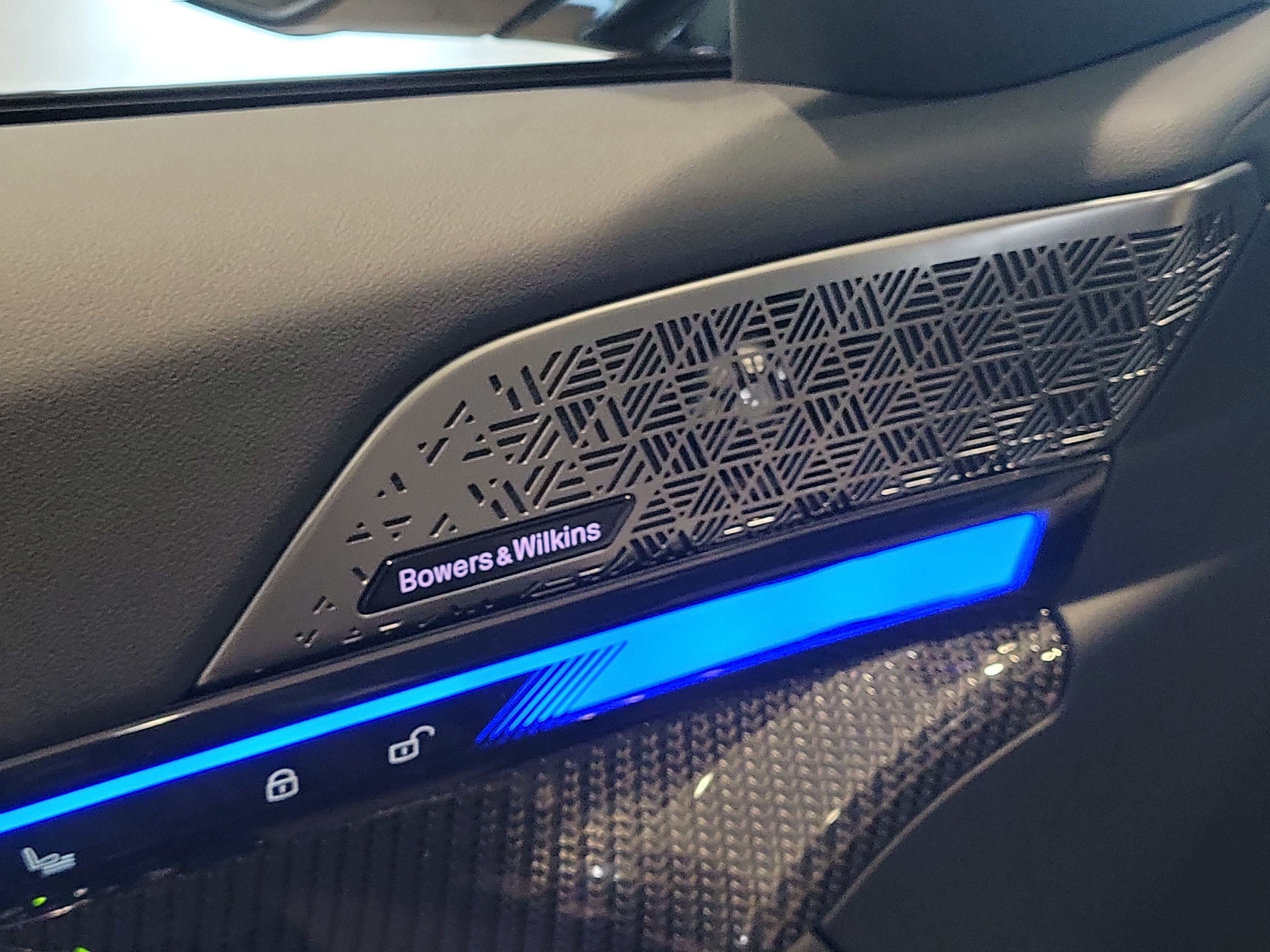 New 2027 BMW M5 w/ Carbon Package AWD/4WD image 14