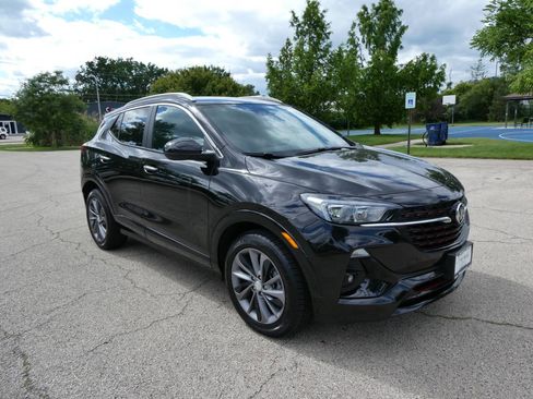 Used 2020 Buick Encore GX Select w/ Sport Touring Package FWD image 3