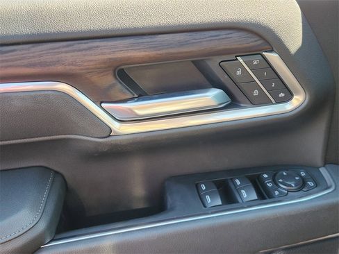 New 2025 GMC Sierra 2500 SLT image 24