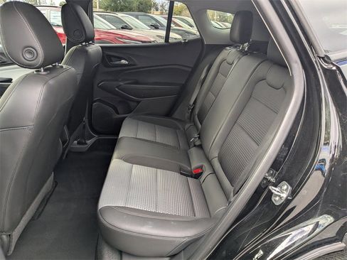 Certified 2025 Chevrolet Trax LT w/ LT Convenience Package image 11