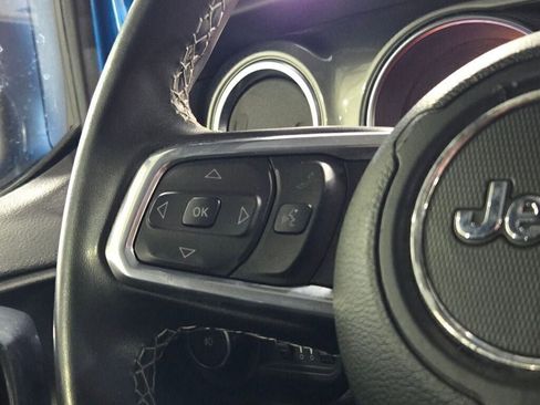 Used 2021 Jeep Wrangler Unlimited Sahara image 34