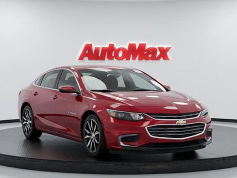 Used 2018 Chevrolet Malibu LT w/ Driver Confidence Package image 1