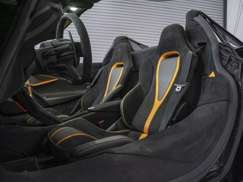Used 2022 McLaren 720S Spider RWD image 37