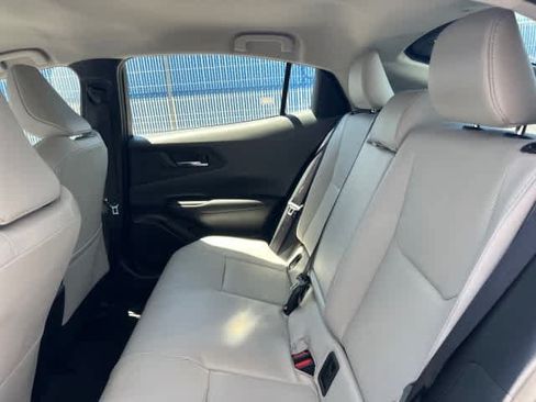 Used 2024 Toyota Prius XLE FWD image 19