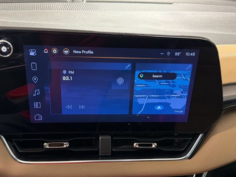 Used 2025 Chevrolet Equinox ACTIV w/ Safety and Technology Package AWD/4WD image 23