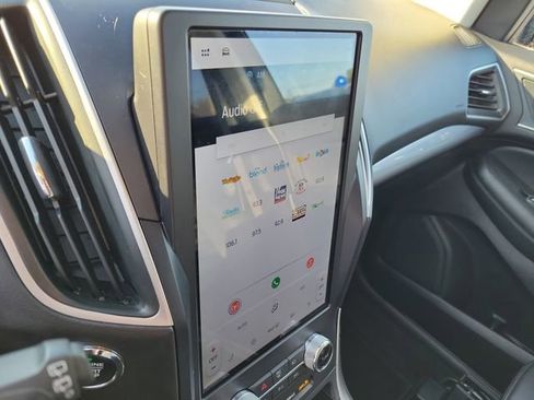 Used 2024 Ford Edge SEL image 21