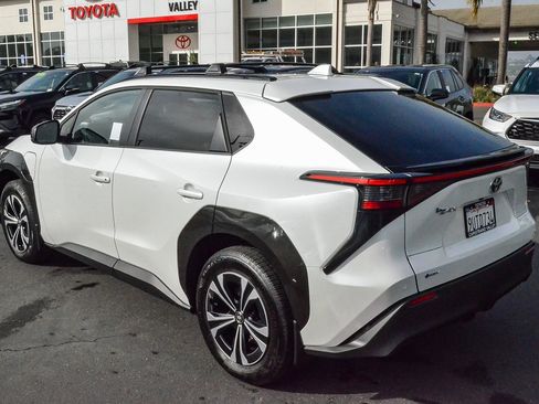 Certified 2025 Toyota bZ4X FWD image 6