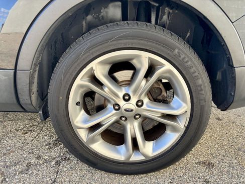 Used 2013 Ford Explorer Limited image 28