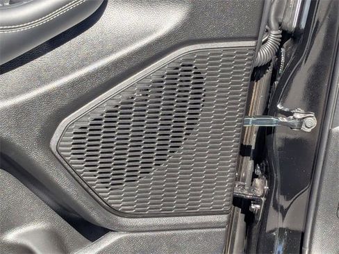 New 2025 Jeep Grand Cherokee L Limited image 12