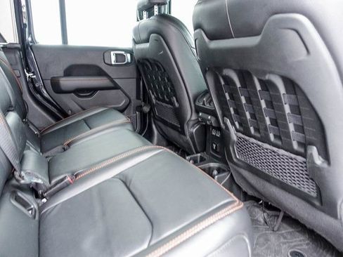 Used 2022 Jeep Gladiator Mojave w/ Cold Weather Group image 14