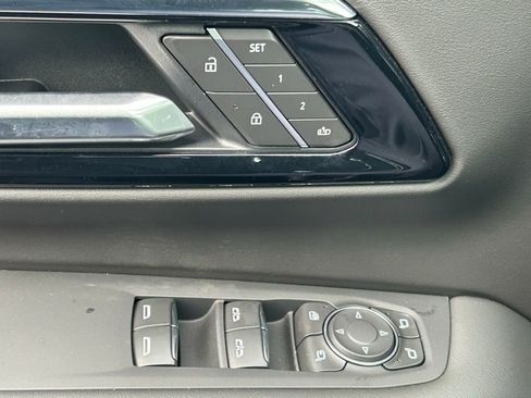 New 2026 Chevrolet Suburban Premier w/ Sun And Tow Package AWD/4WD image 29