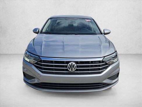 Used 2020 Volkswagen Jetta SE w/ SE Cold Weather Package image 2