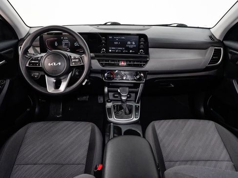 Used 2025 Kia Seltos LX image 26