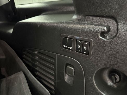 Used 2020 Chevrolet Suburban Premier AWD/4WD image 40