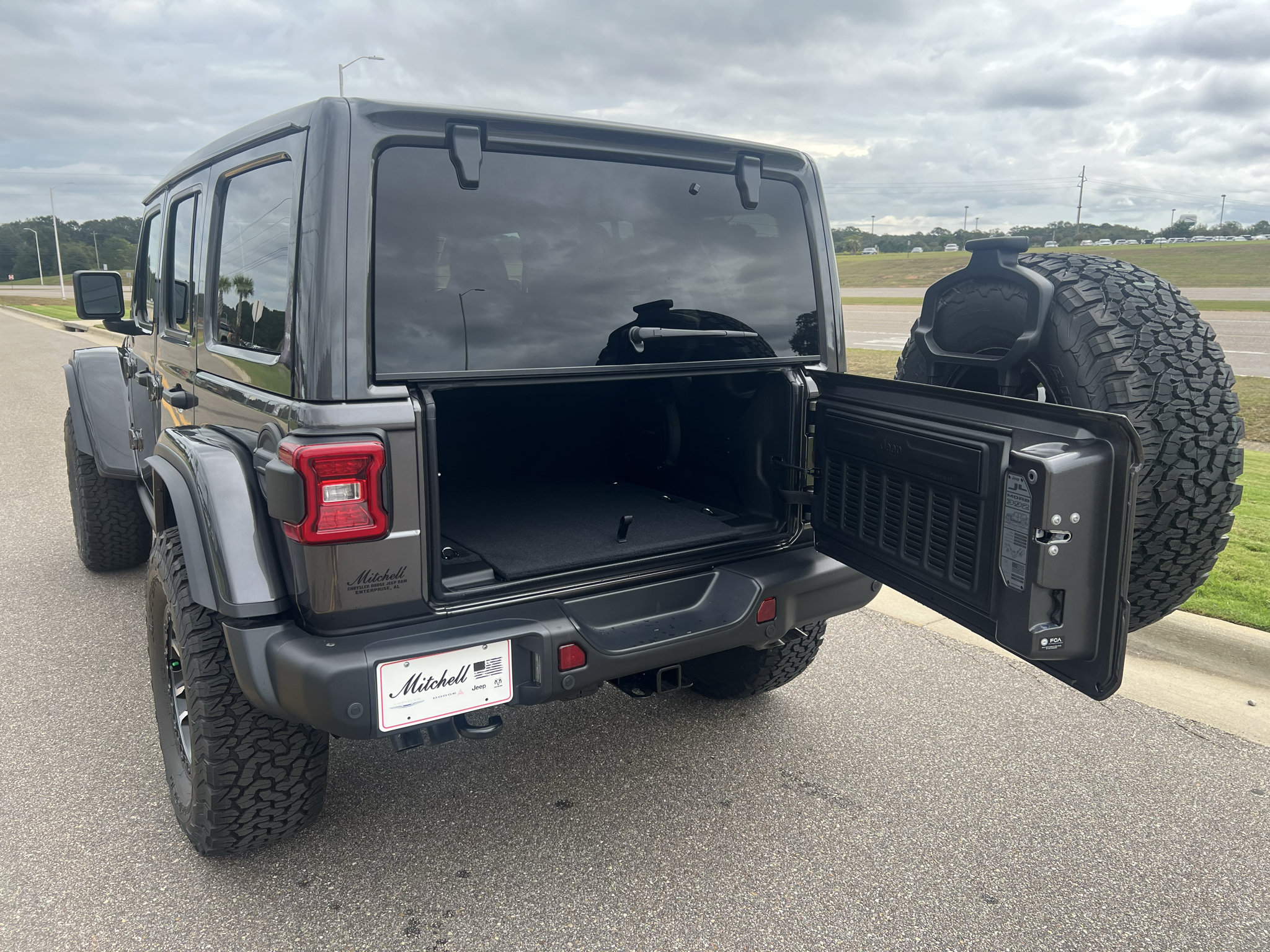 New 2027 Jeep Wrangler Unlimited Rubicon 392 AWD/4WD image 10