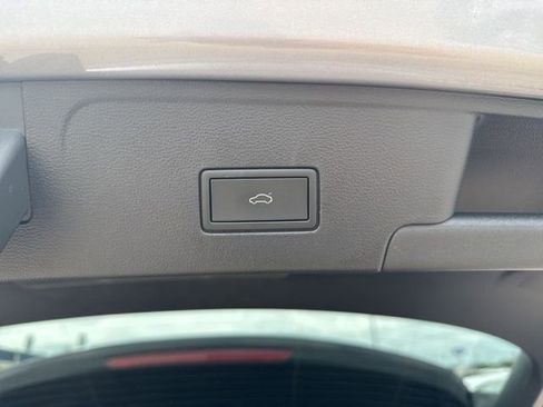 Certified 2025 Volkswagen Atlas Cross Sport SEL Premium R-Line image 33