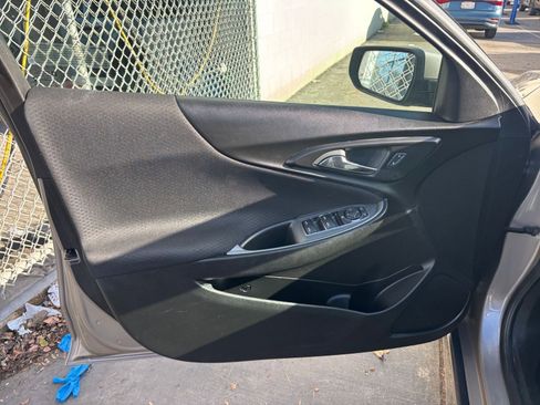 Used 2024 Chevrolet Malibu LT image 18