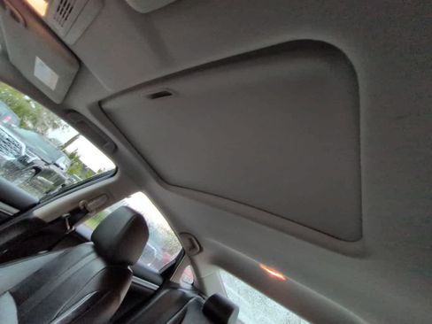 Used 2016 Honda Civic Touring image 19