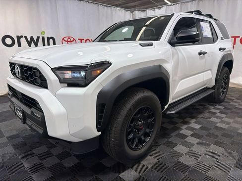 Used 2025 Toyota 4Runner TRD Off-Road Premium AWD/4WD image 3