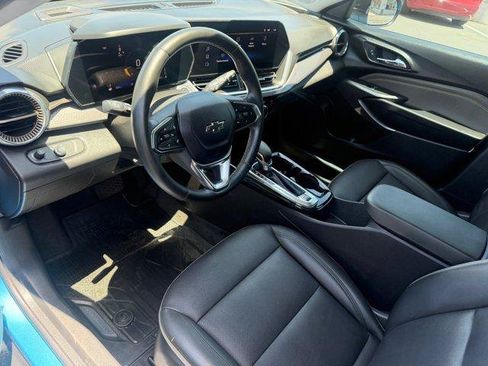 Used 2025 Chevrolet Trax ACTIV w/ Driver Confidence Package FWD image 12