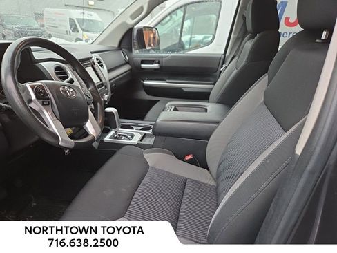 Used 2016 Toyota Tundra SR5 image 18