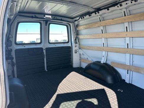 Used 2024 GMC Savana 2500 w/ Driver Convenience Package RWD image 12