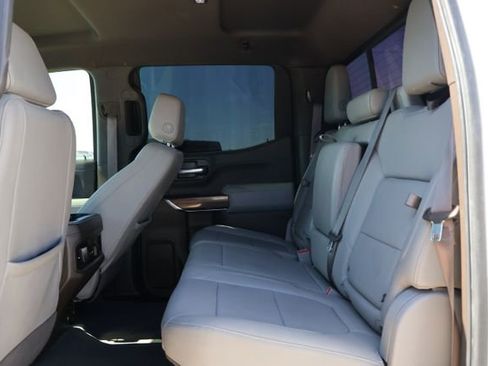 Used 2021 Chevrolet Silverado 1500 LT Trail Boss w/ Convenience Package II image 9