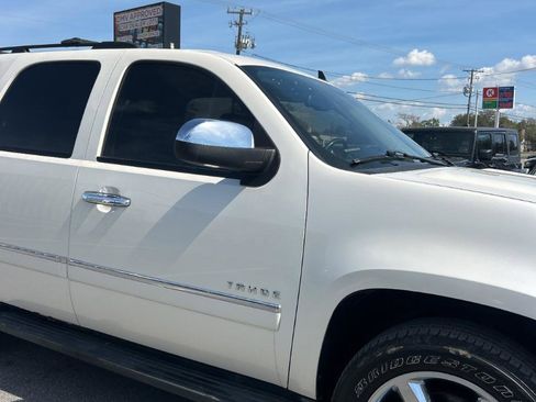 Used 2011 Chevrolet Tahoe LTZ image 4