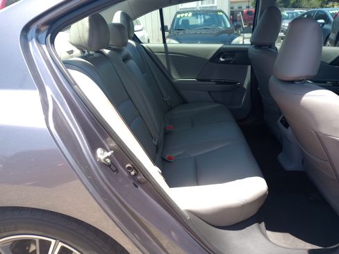 Used 2015 Honda Accord EX image 12
