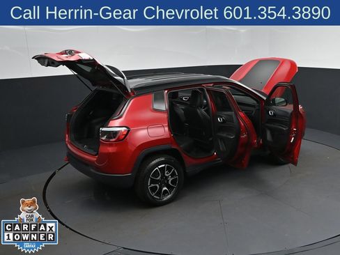 Used 2025 Jeep Compass Trailhawk AWD/4WD image 50