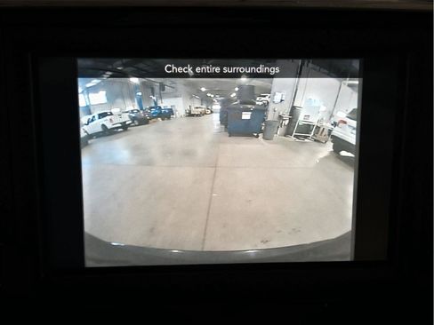 Used 2019 Chrysler Pacifica L FWD image 27