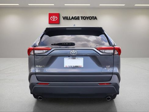 Certified 2025 Toyota RAV4 LE AWD/4WD image 4