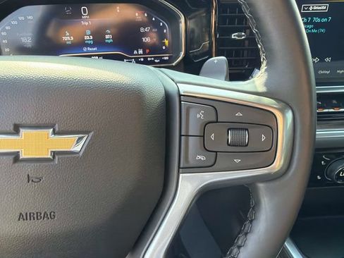Used 2025 Chevrolet Silverado 1500 LT w/ Z71 Off-Road Package AWD/4WD image 25