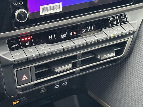 New 2026 Toyota Camry SE image 29